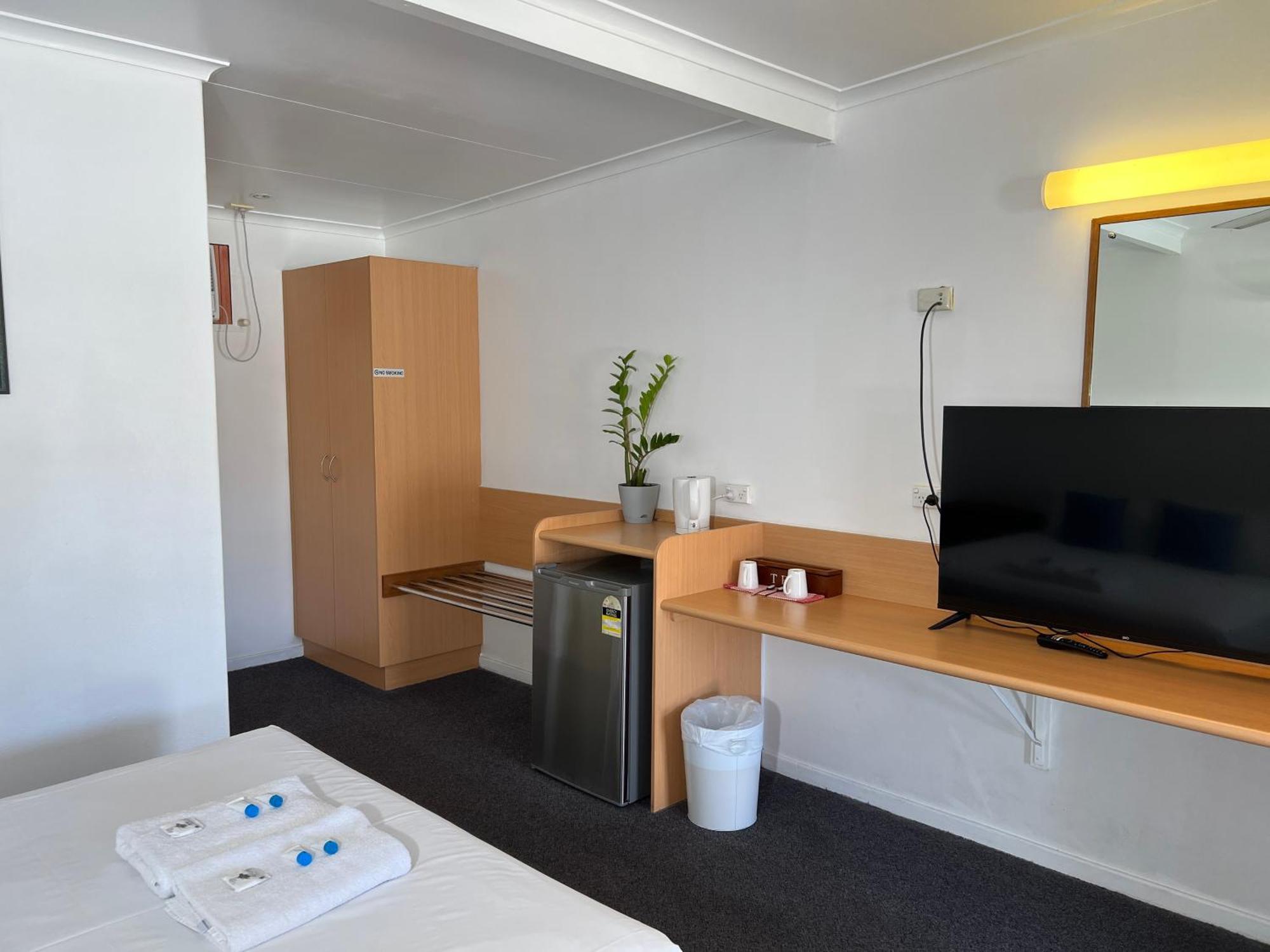 Shell Motel Bowen Exteriör bild